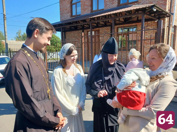 Вице-спикер Госдумы назвала большой честью участие в открытии воскресной школы в Саратове